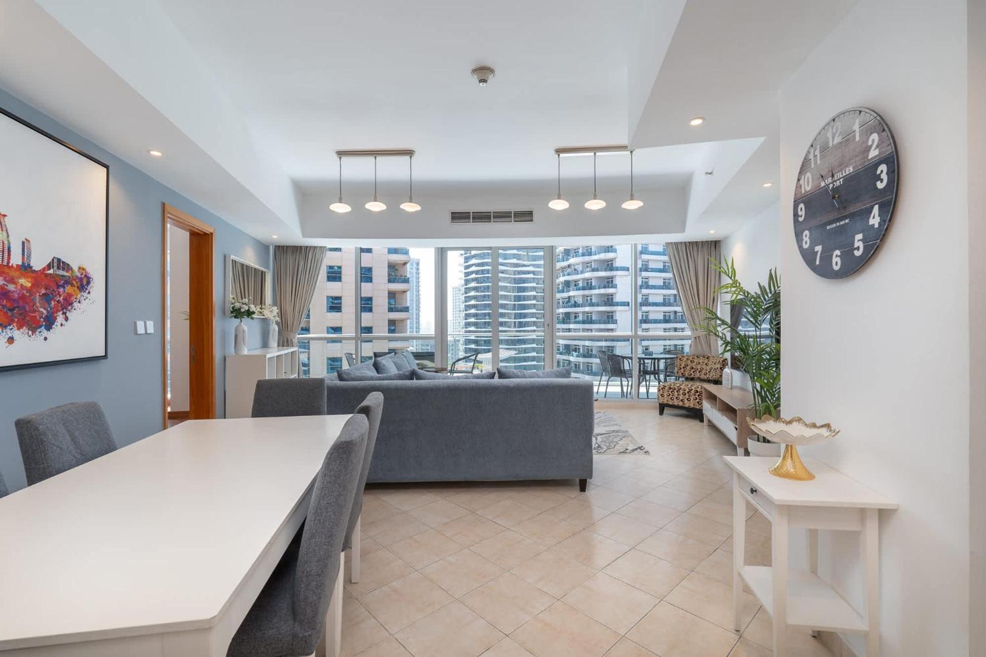 Cozy 3br With View In Marina! Appartement